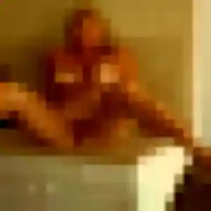 Angelique de Auzeville-Tolosane, 28 ans - rencontre coquine en toute liberté